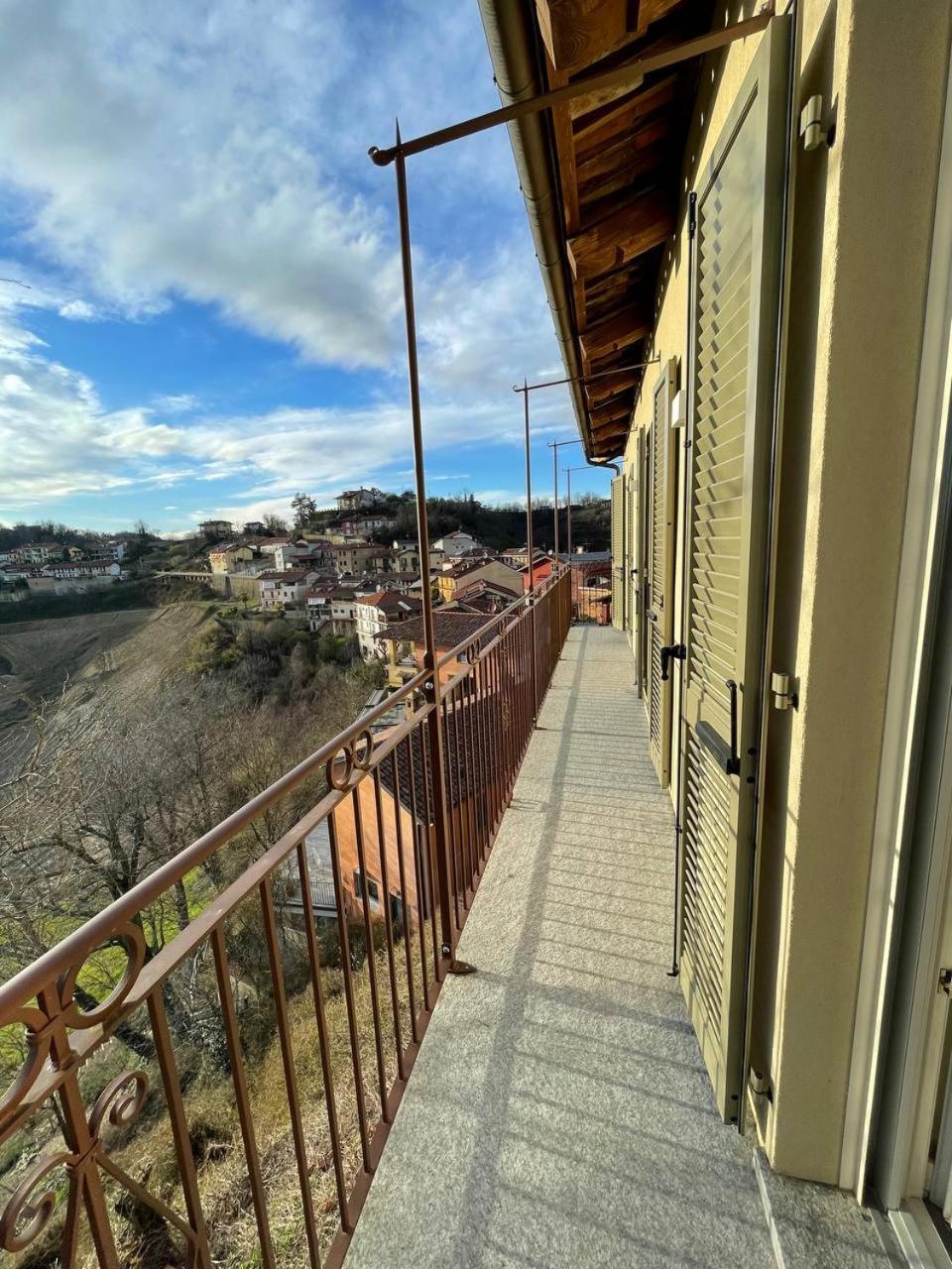 Locanda Del Bricco Pt Cisterna dʼAsti エクステリア 写真